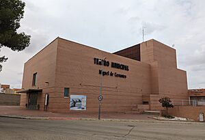 Archivo:Teatro Miguel de Cervantes, Villacañas 02