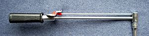 Archivo:Torque wrench side view 0691