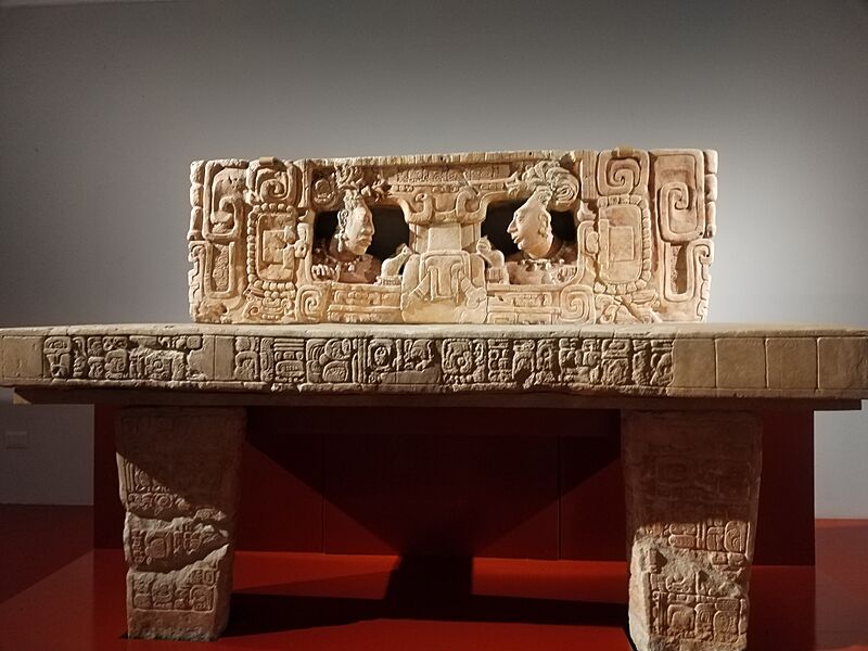 Trono de piedras negras