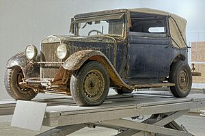 Archivo:13-04-05-Skoda Museum Mladá Boleslav by RalfR-008