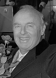 Andre Kostelanetz (1963) (cropped 2).jpg