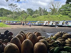 Archivo:Atracadero pluvial La Pavona Limon Costa Rica