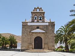 Archivo:Chruch - Iglesia - Vega de Rio Palmas - Fuerteventura - Canary islands - Spain - 02