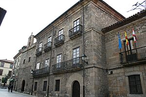 Archivo:Cimadevilla, Gijón