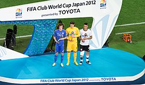 Archivo:David Luiz, Cassio, Paolo Guerrero, FIFA Club World Cup 2012