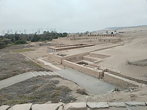 Archivo:Edificación perteneciente a el santuario de Pachacamac