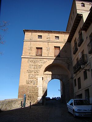 Archivo:España - Toledo - Puerta de Alarcones 001