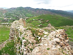 Archivo:Gədəbəy Koroğlu qalası