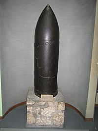 Archivo:German mortar shell. 420 M.M