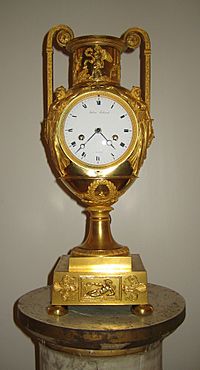 Archivo:Mantel clock by Julien Béliard