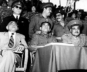 Archivo:Nasser, Naguib and Hafez, 1952