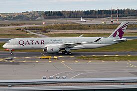 Qatar Airways, A7-ALK, Airbus A350-941 (29636039724).jpg