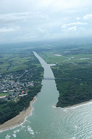 Archivo:Río Grande de Loíza