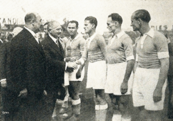 Archivo:RC Strasbourg - Finale de Coupe de France 1937