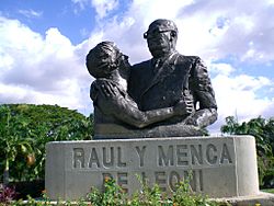 Archivo:Raúl Leoni and Doña Menca
