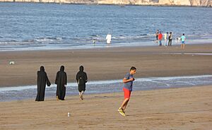 Archivo:Shatti Qurm Beach (1) (41786410181)