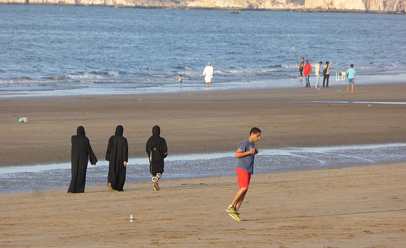 Shatti Qurm Beach (1) (41786410181)