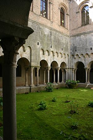 Archivo:Spain.Girona.Museu.Arqueologia.de.Catalunya.Int.02.a