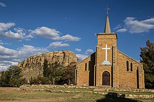 Archivo:St Michaels Cathedral, lesotho
