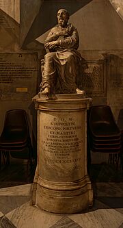 Archivo:Statues of Saint Hippolytus