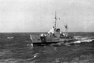 Archivo:USCGC Duane (WHEC-33) off Vietnam in 1968