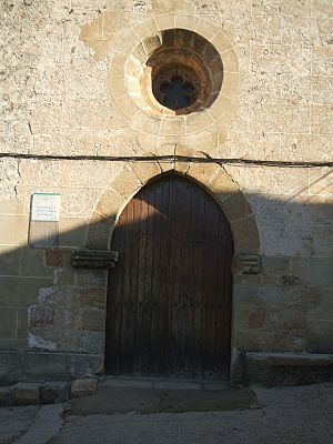 Archivo:Villanueva de la Sierra iglesia portada princiapal