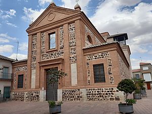Archivo:Vista general de la Iglesia Parroquial Nuestra Señora de la Asunción de Calzada de Calatrava