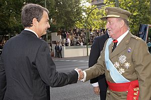 Archivo:Zapatero saluda a S.M. el Rey de España Juan Carlos I