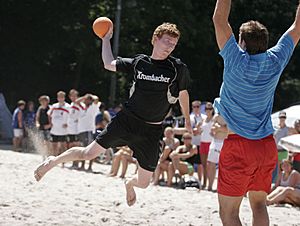 Archivo:Beachhandball Penaltyshoot 01