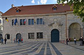 Besançon (Doubs) - Hôtel de ville (place du Huit-Septembre) (52090421163)
