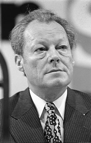 Archivo:Bundesarchiv Bild 183-M0130-303, Willy Brandt