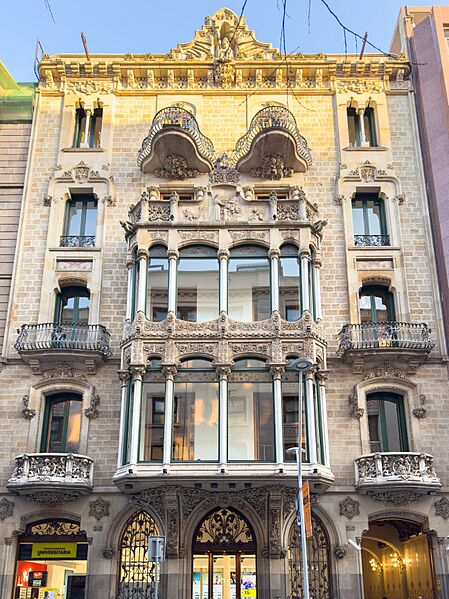 Casa Berenguer 12