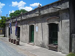 Archivo:Casa de los marfetan en una siesta de verano