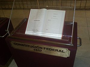 Archivo:Constitución de 1857 de México