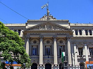 Archivo:FCE UBA