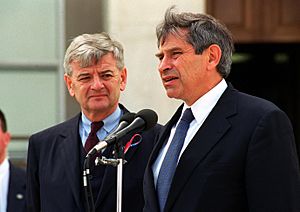 Archivo:Fischer und Paul Wolfowitz