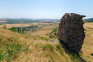 Archivo:Gulustan castle