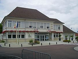 Hôtel de ville de Bellerive-sur-Allier.JPG