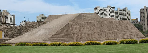 Huallamarca Archaeological site - pyramid