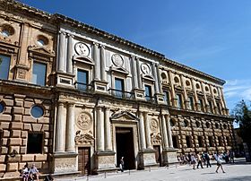 Archivo:Palacio de Carlos V (Granada)