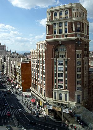 Archivo:Palacio de la Prensa (Madrid) 04