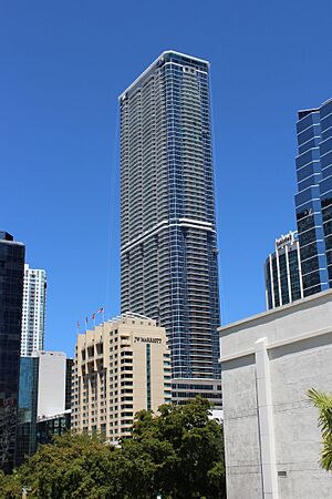 Archivo:Panorama Tower Miami April 2018