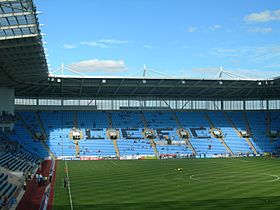 Archivo:Ricoh Arena, Coventry (stand and pitch) 14s07
