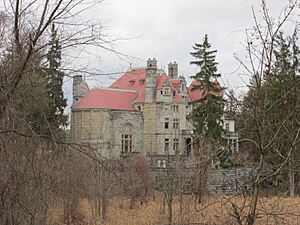 Archivo:Searles Castle, Great Barrington MA