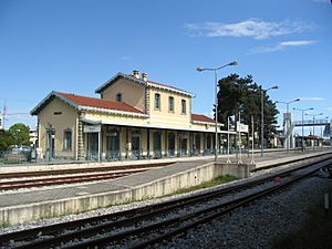 Archivo:The old train station of Trikala