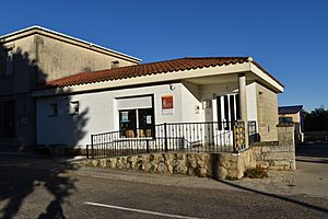 Archivo:Torregamones - centro de saúde