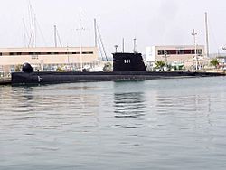 Archivo:Torrevieja - Museo Flotante, Submarino S-61 (1)