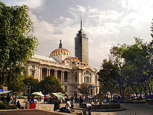 Archivo:VISTA PANORAMICA DESDE LA ALAMEDA CENTRAL