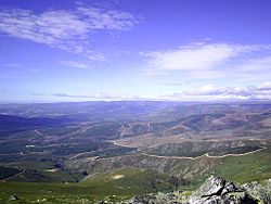 Archivo:Vista de la Cabrera desde el Pico Vizcodillo