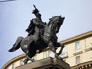 Vittorio Emanuele II statua Piazza Bovio Napoli C